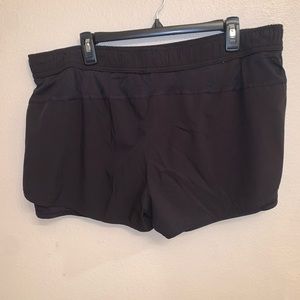 Avía Black shorts with spandex